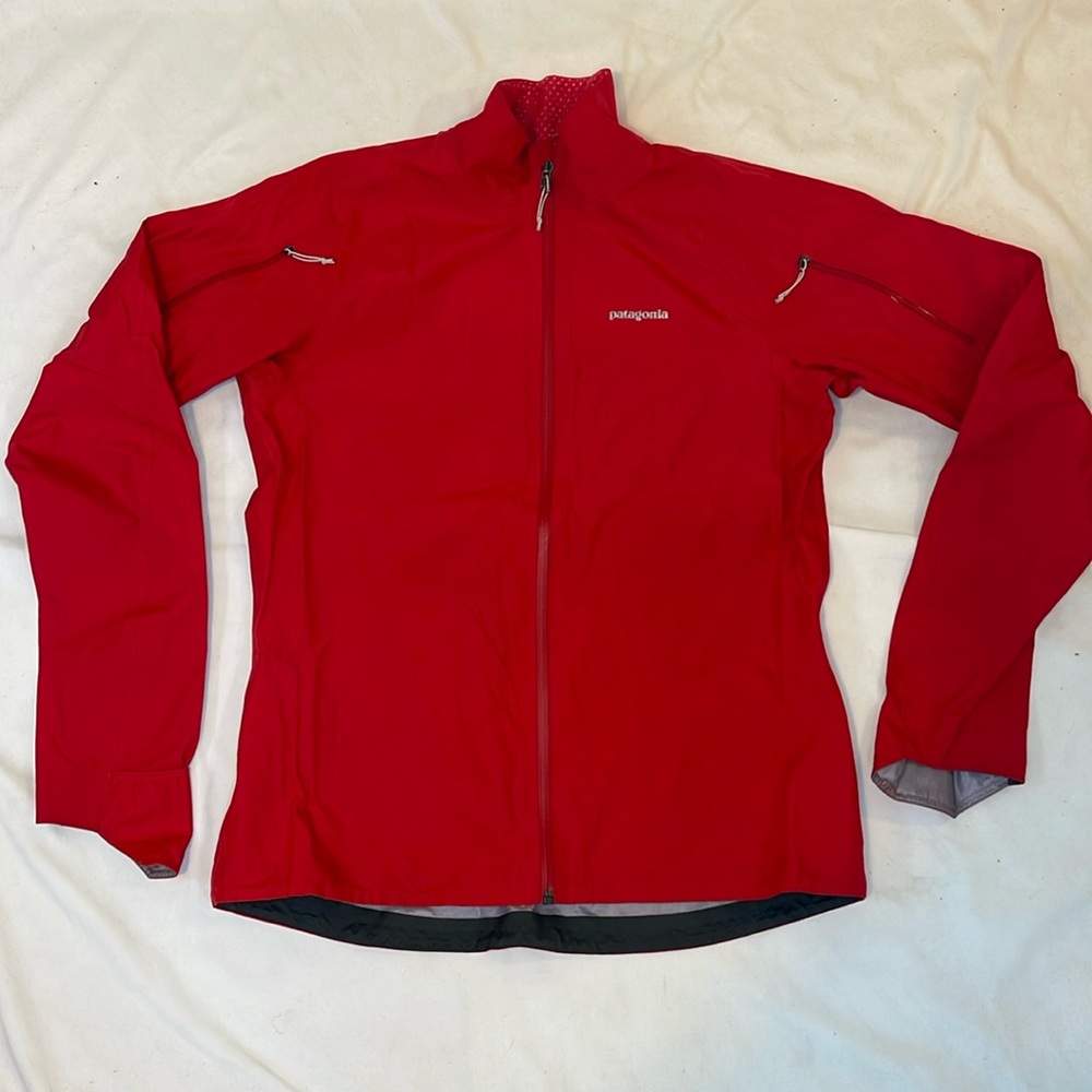 Women’s Patagonia Gortex Running Shell, Red, Sz L